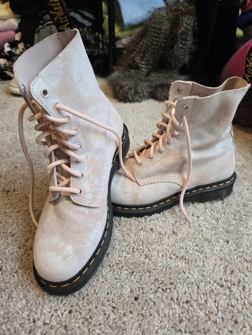 Dr. Martens Light Pink Tie Dye Combat Boots. Womens Size 8. EXCELLENT CONDITION! - Picture 6 of 14